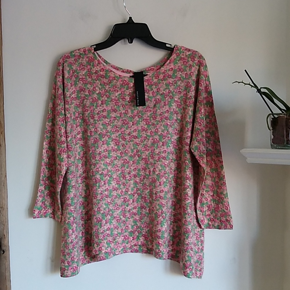 Cozy floral sweater OS